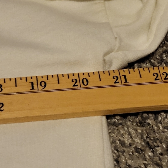 89th and Madison long sleeve shirt, be brave, be strong, be kind, Size Large - Picture 7 of 8